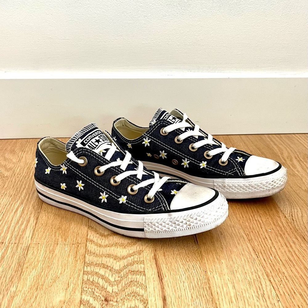 Converse Low Top Sneakers | Blue Denim with Daisy Embroidery | 5W